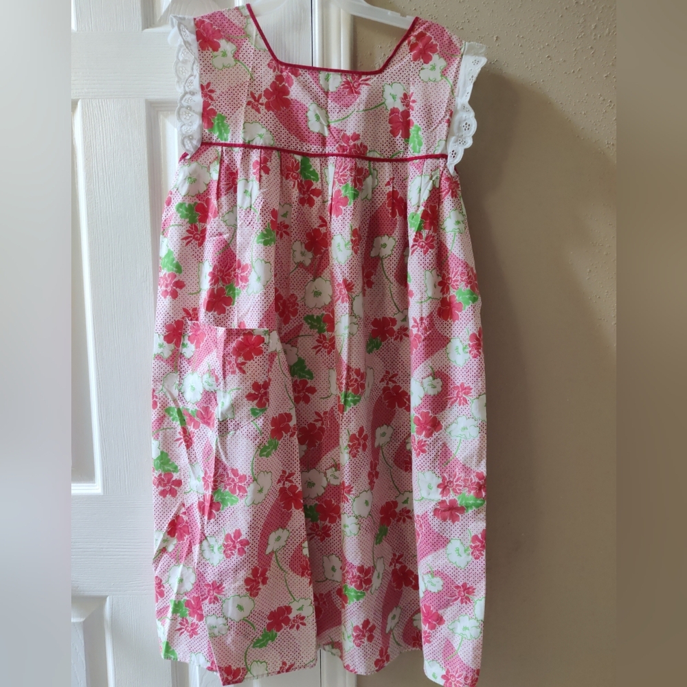 Vintage 70s Darling Strawberry Shortcake Pink Floral House Dress Smock NWOT 🍓